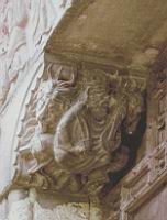 Toulouse, Basilique St-Sernin, Porte Miegeville, Console du linteau, le roi David